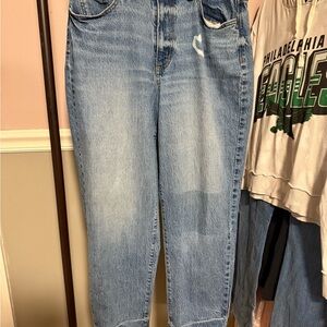 Universal Thread Light Blue Denim vintage straight leg Jeans
